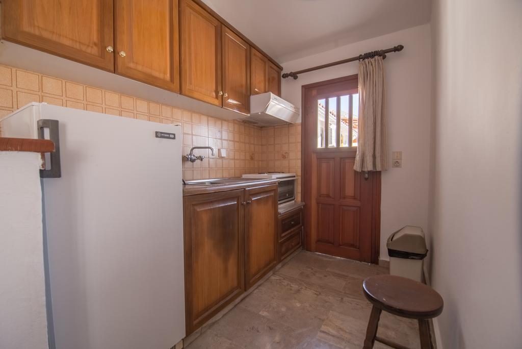 Maria Parameriti Apartments Poros  Eksteriør bilde