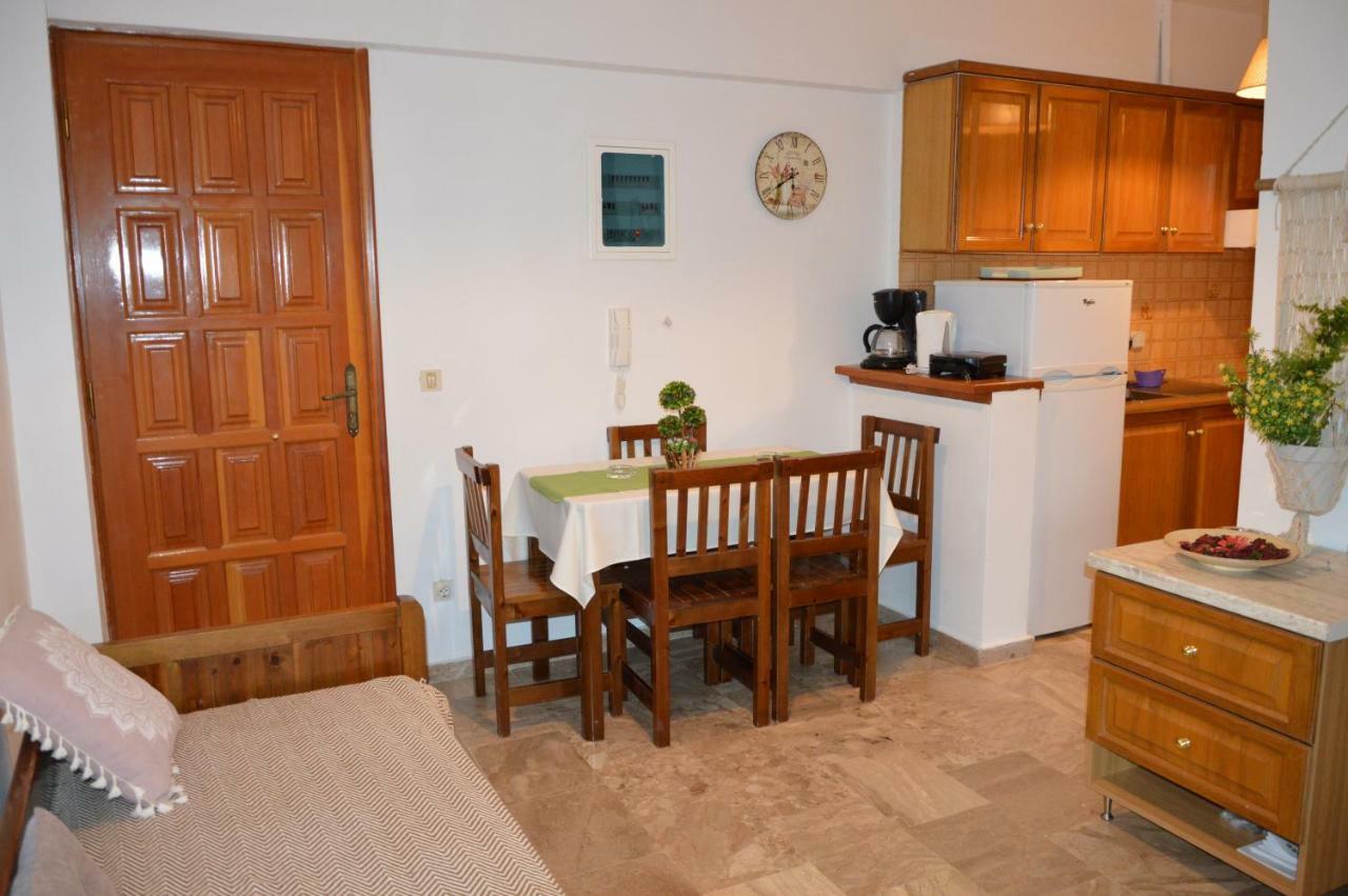 Maria Parameriti Apartments Poros  Eksteriør bilde